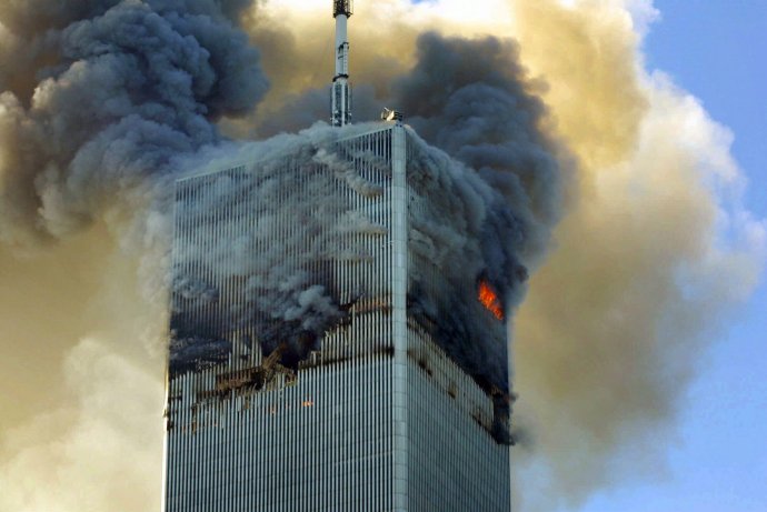 Teroristický útok na WTC 11. septembra 2001. Foto – TASR/AP