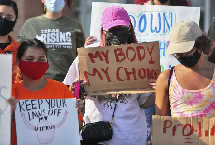 Demonštranti proti zákonu v Texase. Foto - TASR/AP