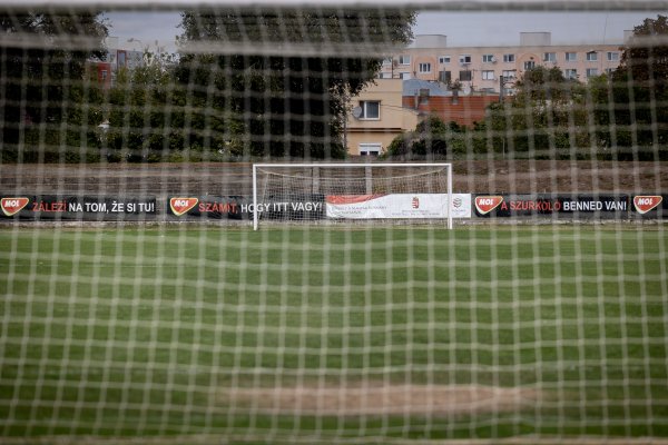 Orbánova vláda poslala vlani milióny eur pre futbalové akadémie na Slovensku. Dotácie dostali aj organizácie prepojené s&nbsp;politikmi