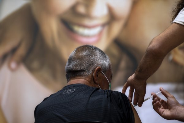 Keby médiá neboli falošne objektívne, dalo by sa viac ľudí očkovať proti covidu