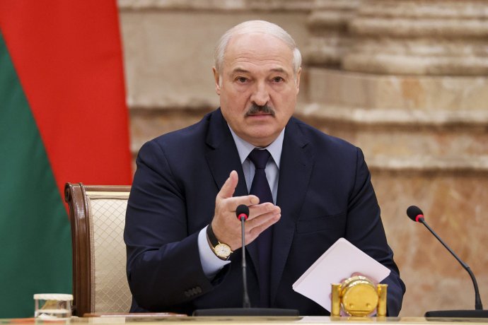 Rúško nenosí ani Lukašenko. Foto –TASR/AP