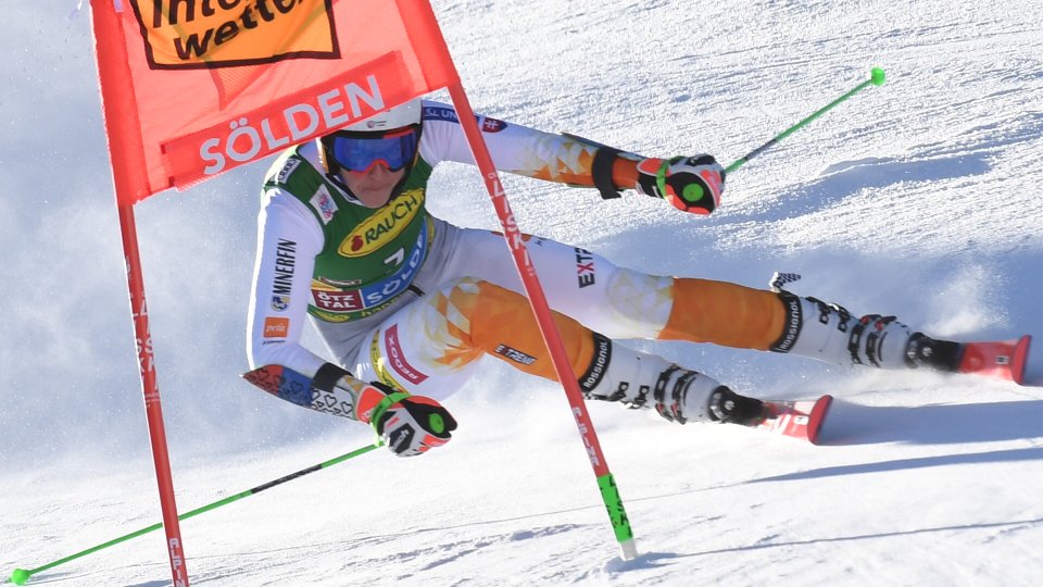 Petra Vlhová v 1. kole obrovského slalomu v Söldene. Foto - TASR/Martin Baumann