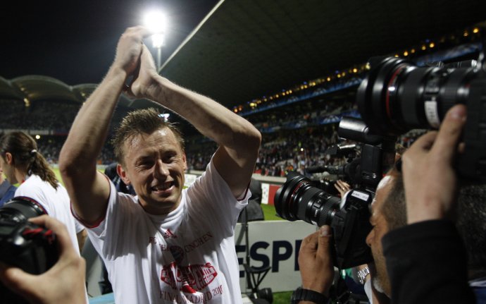 Ivica Olić oslavuje víťazstvo nad Lyonom v Lige majstrov. Foto - TASR