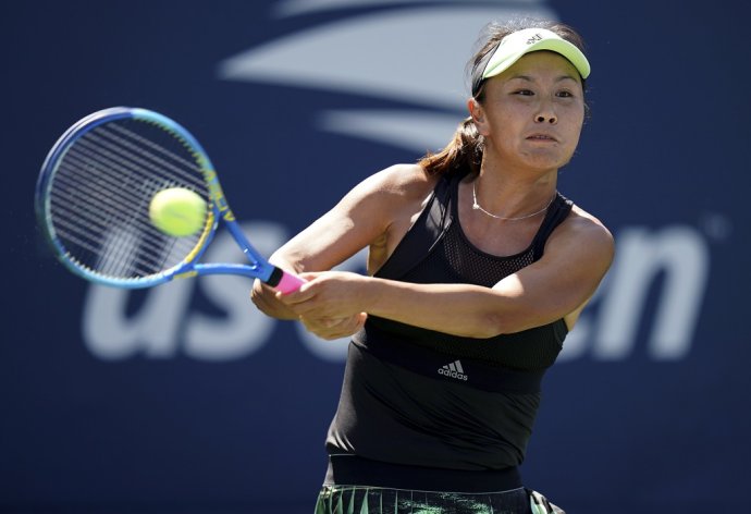 Čínska tenistka Šuaj Pcheng obvinila vysoko postaveného člena Komunistickej strany Číny zo sexuálneho obťažovania. Foto – TASR/AP