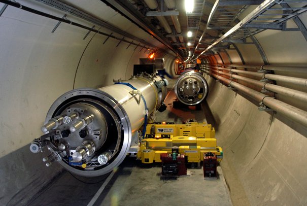 ZTS VVU Košice dodával pre CERN zariadenie na umiestňovanie kryomagnetov v tuneli. Foto – CERN