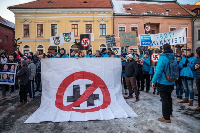 Protesty koalície PS/Spolu proti zhromaždeniam ĽSNS pred voľbami vo februári 2020. Foto - FB Michala Trubana