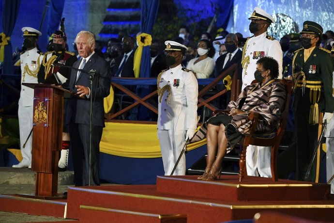Princ Charles počas vyhlasovania samostatnej Republiky Barbados. Foto - TASR/AP