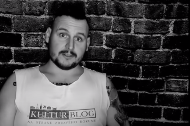 Daniel Bombic vystupuje na sociálnych sieťach pod menom Danny Kollár.