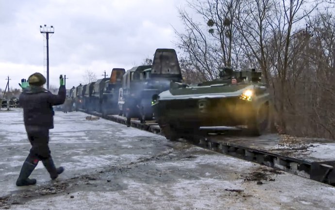 Ruská vojenská technika v Bielorusku. Foto - TASR/AP