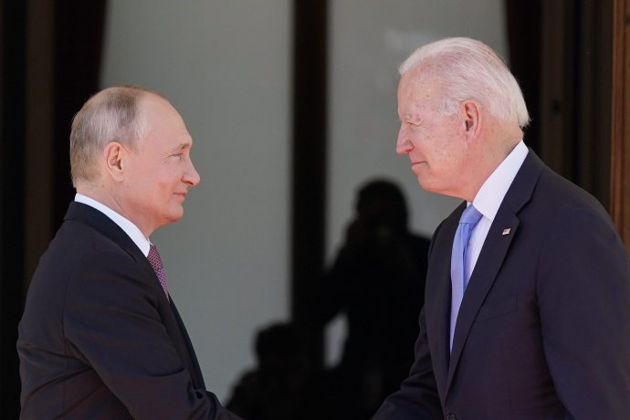 Vladimir Putin a Joe Biden. Foto - TASR/AP