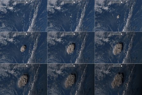 Satelitné zábery z japonskej družice, ktoré zachytávajú výbuch sopky. Foto – ap/tasr
