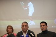Vyjadrenia Djokovićovho otca boli príšerné, Novak sa naňho viackrát trochu hneval, vraví srbský novinár