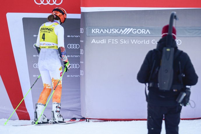 Vlhová sa prakticky okamžite po nevydarenom obrovskom slalome v Kranjskej Gore dokázala skoncentrovať a na druhý deň vyhrala slalom. Foto - TASR/Martin Baumann