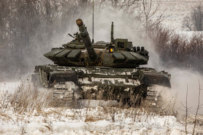 Ruský tank pri cvičení v Leningradskej oblasti, február 2022. Foto - mil.ru