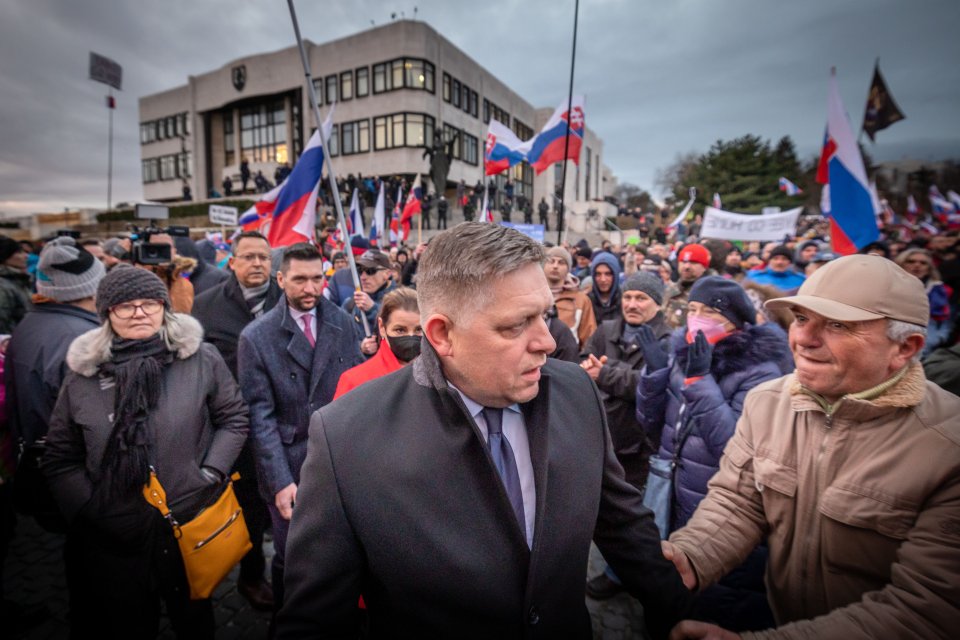 Robert Fico na proteste proti obrannej dohode. Foto N - Tomáš Benedikovič
