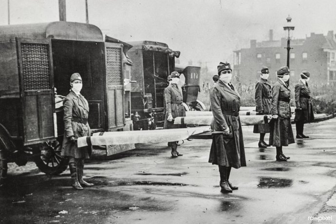 Zdravotníci počas pandémie chrípky v americkom St. Louis v roku 1918. Foto - Library of Congress/rawpixel