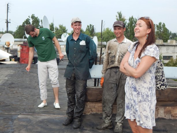 Archív M. Sliacka, 2015: Kontrola opráv panelákových striech na východe Ukrajiny