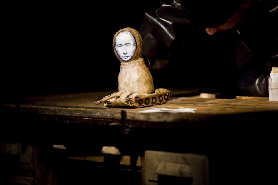 Z predstavenia Putin lyžuje. Foto - Matej Sýkora