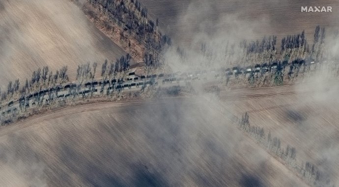 Rozsiahly ruský konvoj, ktorý smeroval ku Kyjevu. Foto - TASR/AP
