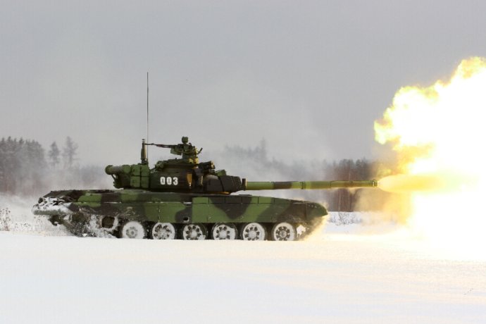 Armáda Českej republiky má vo výzbroji 36 modernizovaných tankov T-72, niekoľko kusov by mohli presunúť aj na Slovensko. Foto - AČR