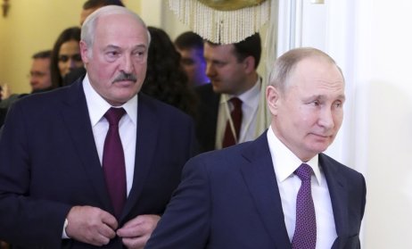 Archív felvételen Lukasenka és Putyin. Fotó – TASR/AP