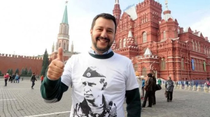 Salvini v minulosti nosil tričko s podobizňou Putina.