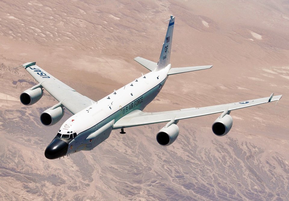 RC-135 - jedno zo špionážnych lietadiel, ktoré monitorujú situáciu na Ukrajine počas letu nad juhozápadnou Áziou. Foto - Wikipédia, U. S. Air Force, Lance Cheung