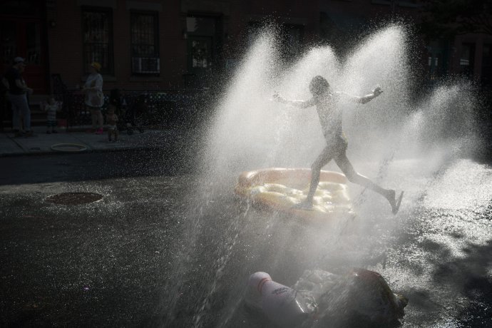 V New Yorku je v týchto dňoch extrémne teplo. Foto – AP