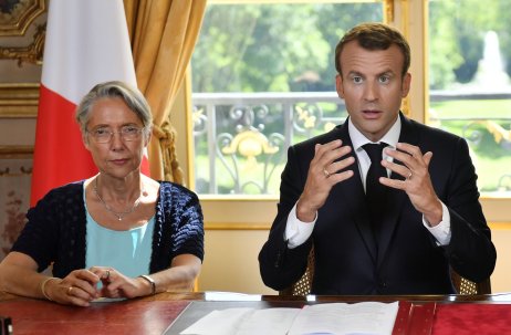 Emmanuel Macron francia Ã¡llamfÅ‘ Ã‰lisabeth Borne miniszterelnÃ¶kkel. KÃ©p - TASR