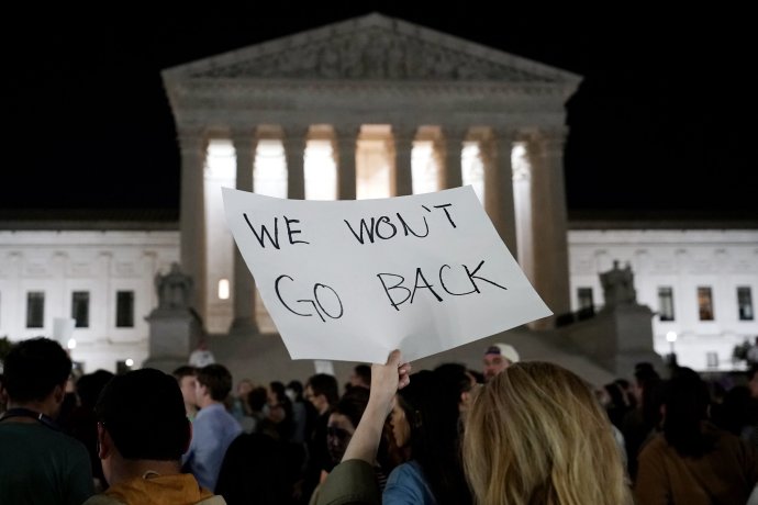 Po zverejnení návrhu stanoviska sa v USA konali demonštrácie proti aj na podporu rozhodnutia, ktoré zatiaľ nie je definitívne. Foto – TASR/AP