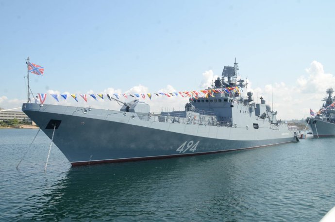 Ruská fregata triedy Admirál Grigorovič údajne horí blízko Odesy. Správa zatiaľ nie je definitívne potvrdená, ale išlo by o ďalšiu ranu prestíži ruského námorníctva. Foto - Wikipedia