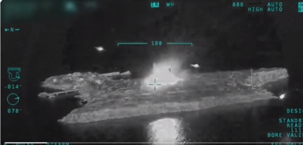 Útok ukrajinských lietadiel zo senzorov Bayraktaru. Foto - Twitter, Ukraine Weapon Tracker