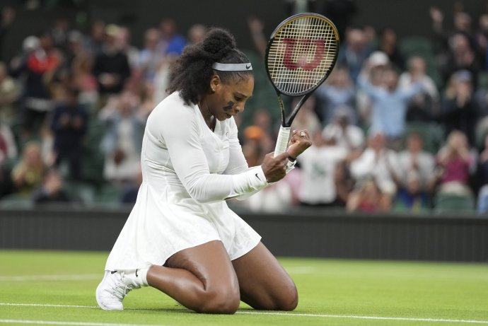 Serena Williamsová vypadla na tohtoročnom Wimbledone už v prvom kole. Foto - TASR/AP