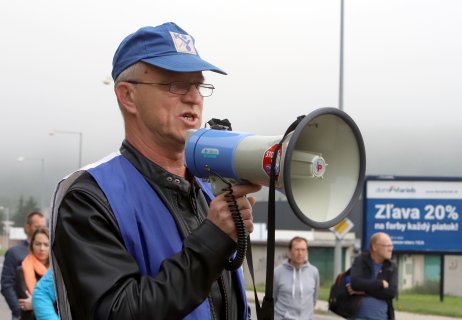 Stanislav Ľupták na proteste detvianskych odborárov v roku 2018. Foto – TASR
