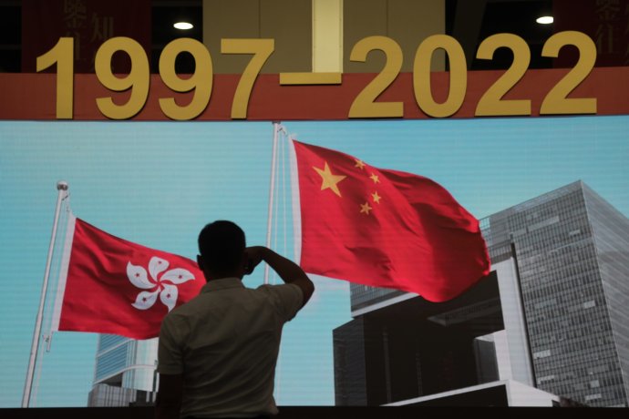 Výstava, ktorá pripomína 25 rokov od prechodu Hongkongu pod čínsku správu. Foto – TASR/AP