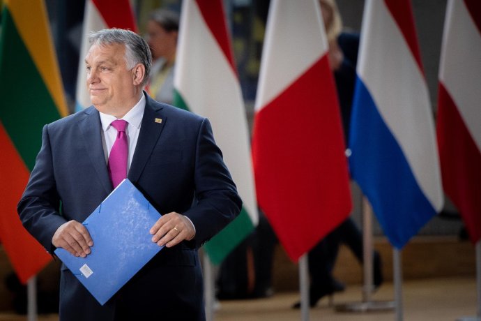 Orbán Viktor június elsején Brüsszelben, miután sikerült elfogadni az olajembargót. Fotó – Orbán Viktor / Facebook