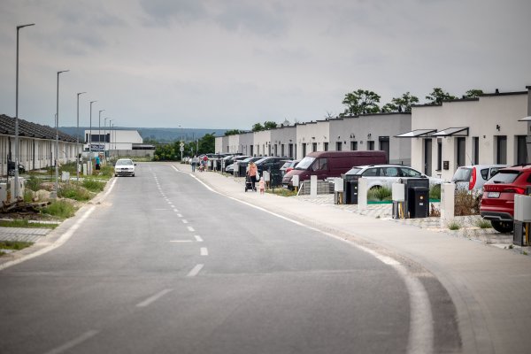 Rezervovali si domy v&nbsp;Bernolákove. Developer sa prestal ozývať a&nbsp;potom napísal, že cena stúpla o&nbsp;desiatky tisíc eur