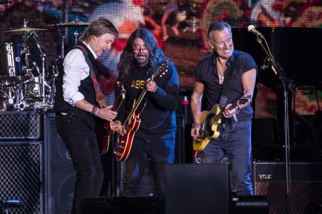 Paul McCartney, Dave Grohl a Bruce Springsteen. Foto – TASR/AP