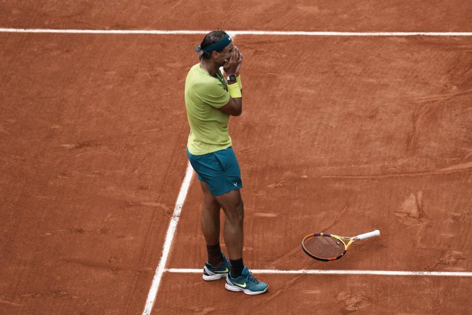Rafael Nadal hovorí, že pocit pri víťazstve stál za všetky opatrenia, ktoré musel podstúpiť, aby vôbec mohol hrať. Foto TASR/AP