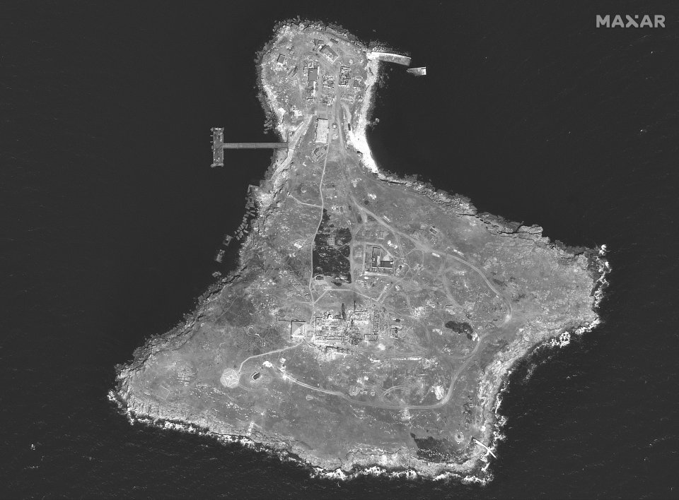 Satelitné snímky potvrdzujú škody na Haďom ostrove po ukrajinskom útoku. Foto - TASR/AP