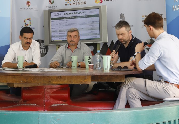 Agócs Attila, Berényi József és Mózes Szabolcs a Gombaszögi Nyári Táborban. Fotó - N