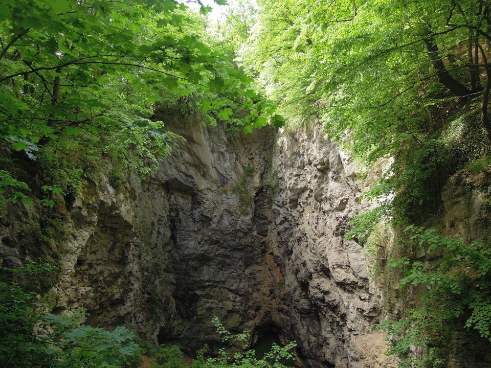 A Hranicei-szakadék felső része. Fotó - Radim Holiš, Wikimedia Commons