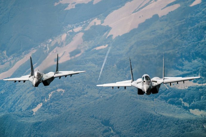 Slovenské vzdušné sily majú oficiálne vo výzbroji jedenásť lietadiel MiG-29. O jedno prišli pri nehode v septembri 2019 pri Nitre. Foto - OS SR