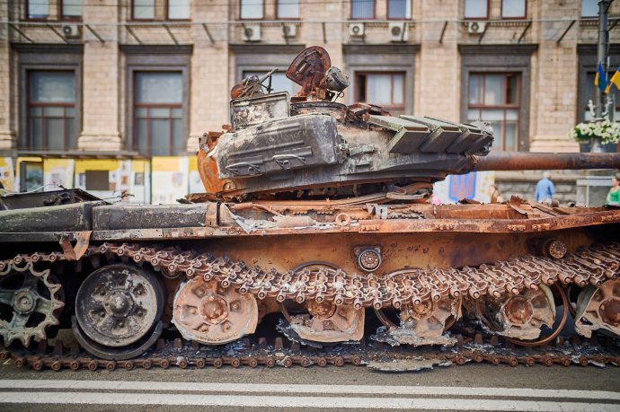 Zničený ruský tank. Foto - Ukrajinské ministerstvo obrany