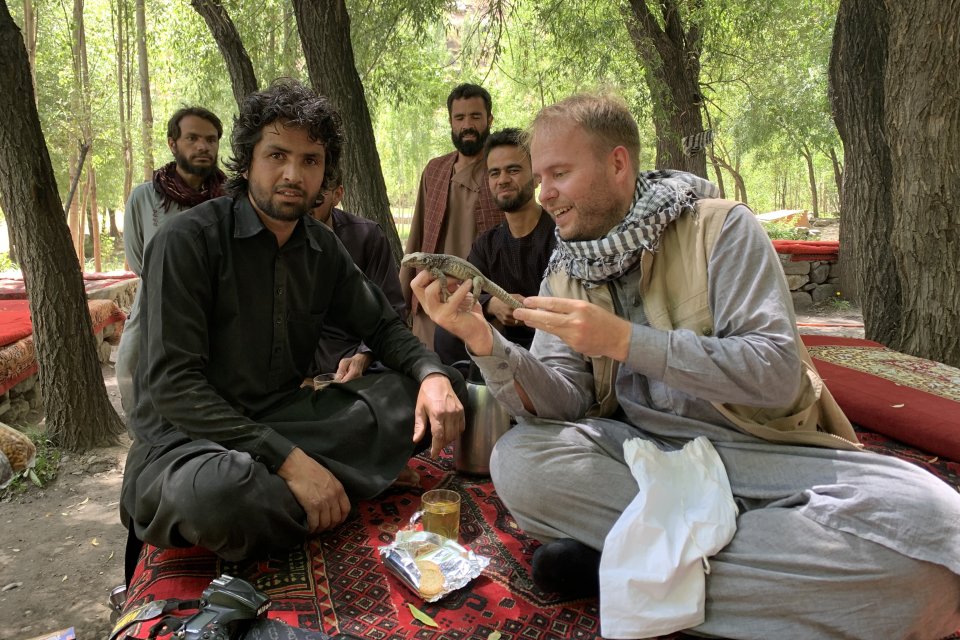 Na zábere zoológ Daniel Jablonski (vpravo) v Afganistane. Foto – archív Daniela Jablonského
