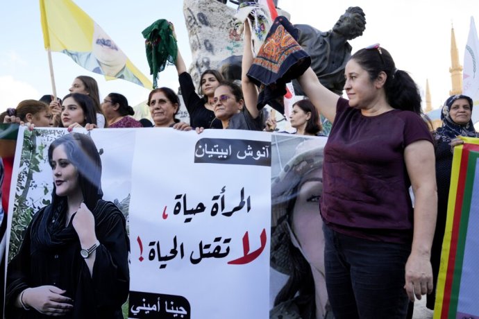 Iránske protesty. Foto - TASR/AP