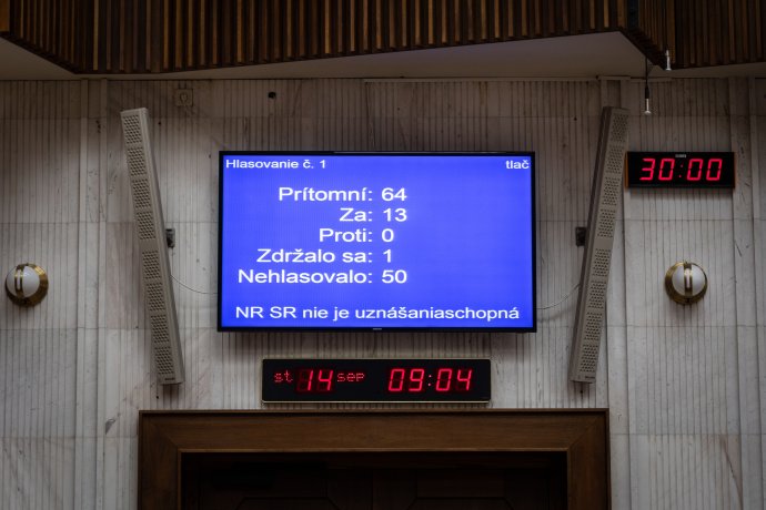 Pokus o otvorenie septembrovej schôdze 14.9.2022. Foto N - Tomáš Benedikovič