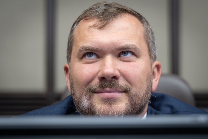 Nový minister spravodlivosti Viliam Karas na rokovaní vlády. Foto N - Tomáš Benedikovič