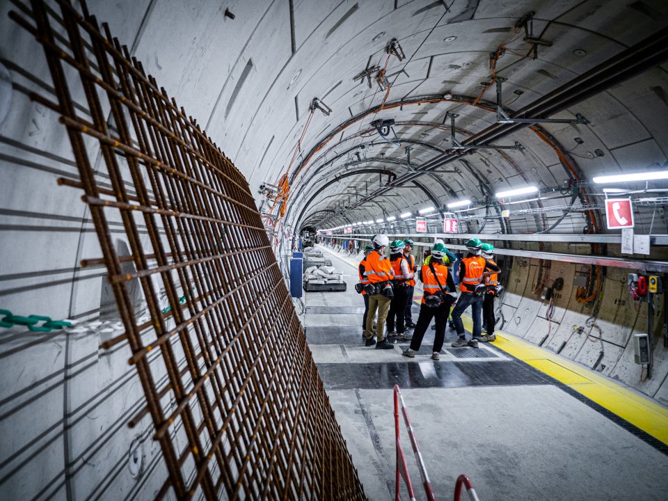 Tento skúšobný tunel využíva konštrukciu z prefabrikovaných železobetónových oblúkov. Foto N - Tomáš Grečko