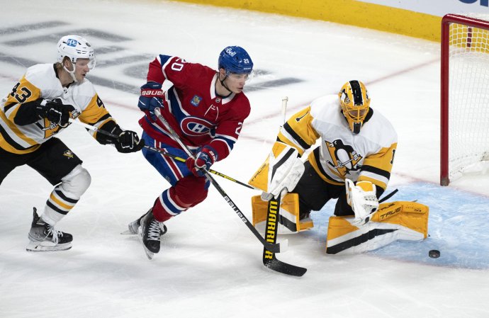 Juraj Slafkovský v prvých štyroch zápasoch v NHL nebodoval. Foto - TASR/AP